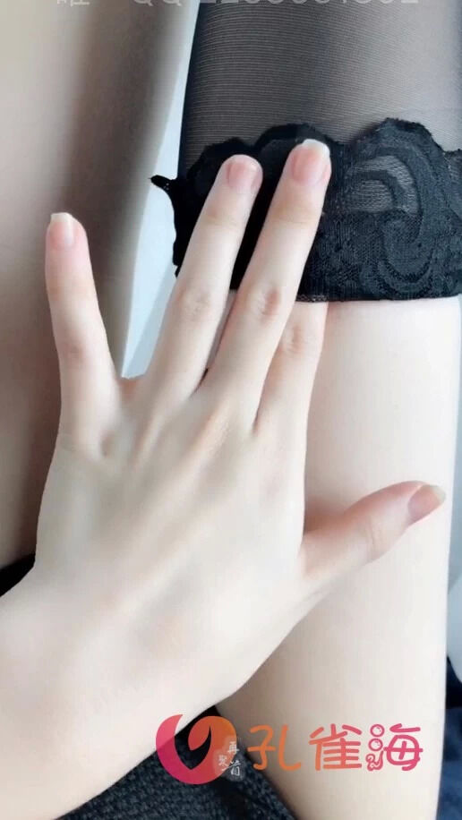 图片[2]-极品网红少女隔壁小姐姐之高领露背毛衣欧尼酱杀-美女海