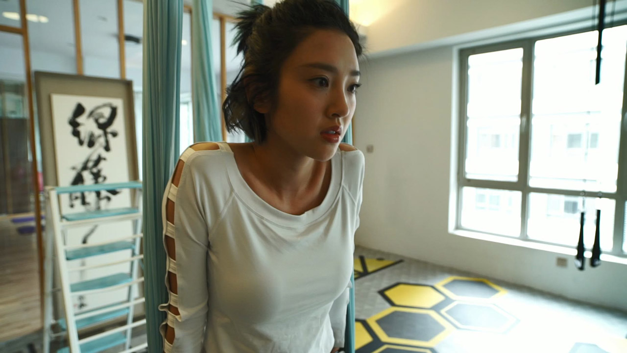 [明星]唐艺昕近距离拍摄瑜伽紧身高清视频[2v-3.95G-1080P]-美女海