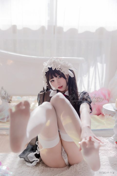 咬一口兔娘(Yiko湿润兔) - 全套249期&视频[294.6G-2025.10]-孔雀海|珍藏合集